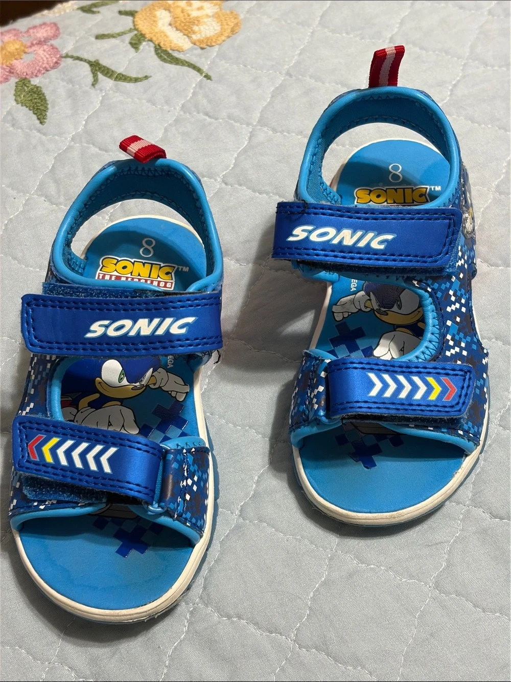 SEGA Sonic the Hedgehog Boys Hook & Loop Velcro Blue PreOwned Sandals Size 8